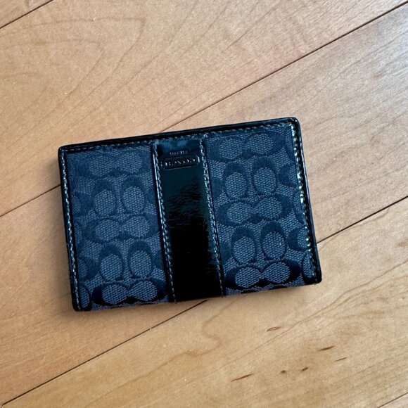 Coach Wallet - Picture 1 of 6